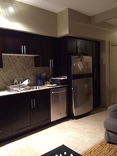 Calgary studio Condo Unit for rent. Property photo: 128104-3