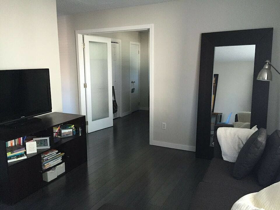 Calgary 2 bedrooms Condo Unit for rent. Property photo: 128624-1
