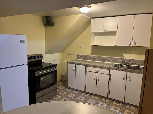 Calgary 2 bedrooms Basement for rent. Property photo: 128692-2