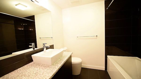 Calgary 2 bedrooms Condo Unit for rent. Property photo: 130460-3