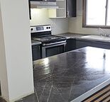 Tuxedo Park NW TownHouse 3 Beds 2 Bath lower damage deposit — Tuxedo Park, Calgary