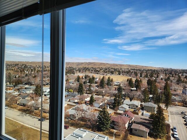 Calgary 2 bedrooms Condo Unit for rent. Property photo: 134375-1