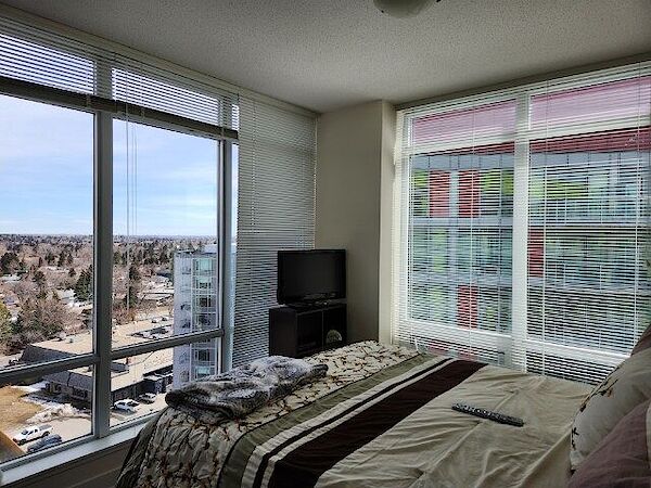 Calgary 2 bedrooms Condo Unit for rent. Property photo: 134375-2