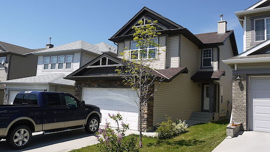 Cozy Double Garage Single House in Coventry Hills