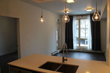 Calgary 1 bedroom Condo Unit for rent. Property photo: 135906-3
