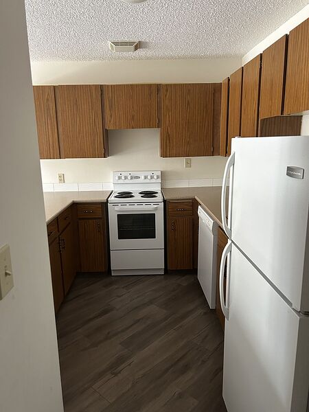 Calgary 1 bedroom Apartment for rent. Property photo: 139121-2