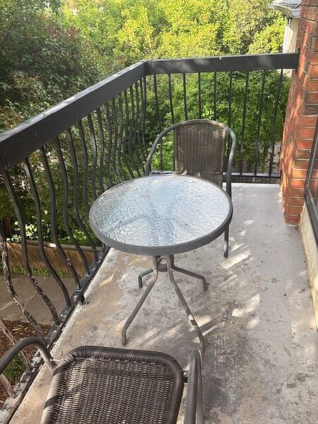Calgary 1 bedroom Apartment for rent. Property photo: 13944-2