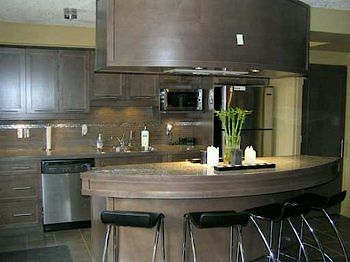 Calgary 1 bedroom Condo Unit for rent. Property photo: 14040-2