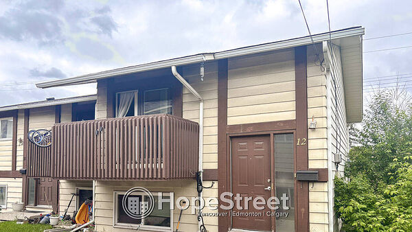 Calgary 3 bedrooms Townhouse for rent. Property photo: 140419-2