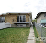 2 BEDROOM MAIN FLOOR HOUSE 1000 SFT, CLOSE TO THE  MALL ,SCHOOL & DOWN TOWN .