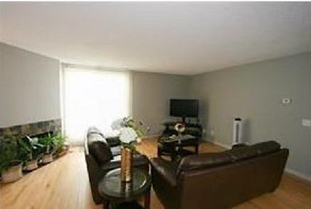Calgary 3 + Den bedrooms Condo Unit for rent. Property photo: 141097-1