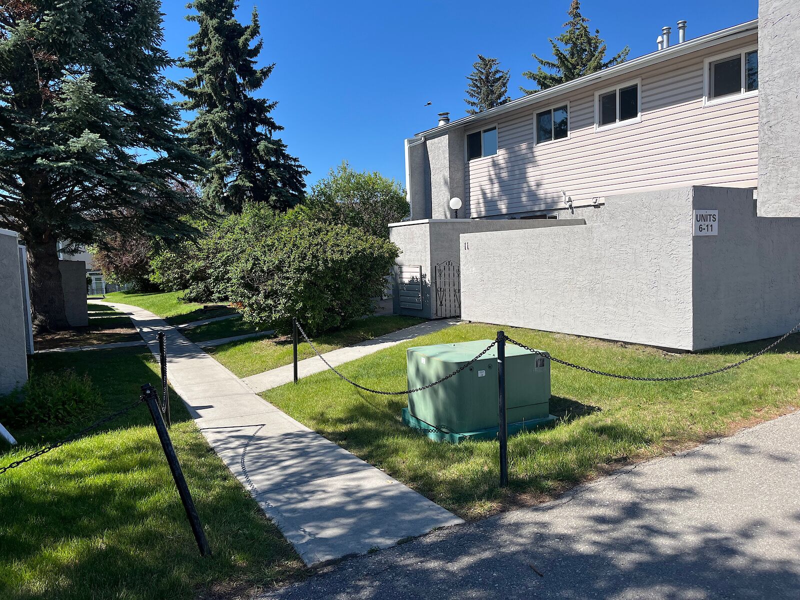 Calgary 3 bedrooms Townhouse for rent. Property photo: 141098-1