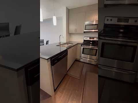 Calgary 2 bedrooms Condo Unit for rent. Property photo: 142721-1