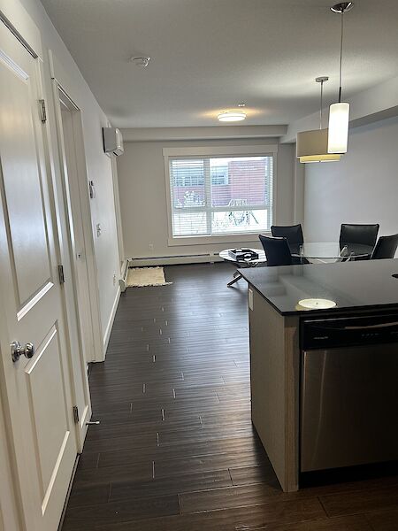 Calgary 2 bedrooms Condo Unit for rent. Property photo: 142721-2