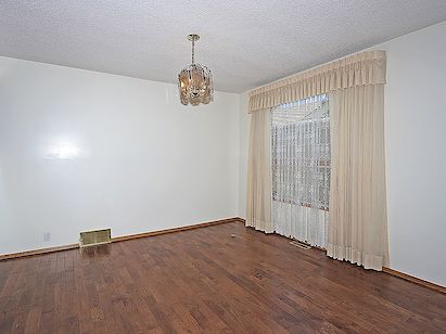 Calgary 4 bedrooms House for rent. Property photo: 143397-3