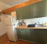 Gorgeous Studio apartment with loft in the heart of Inglewood — Inglewood, Calgary