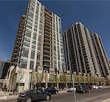 Bright and Modern 1 Bedroom Condo and Den