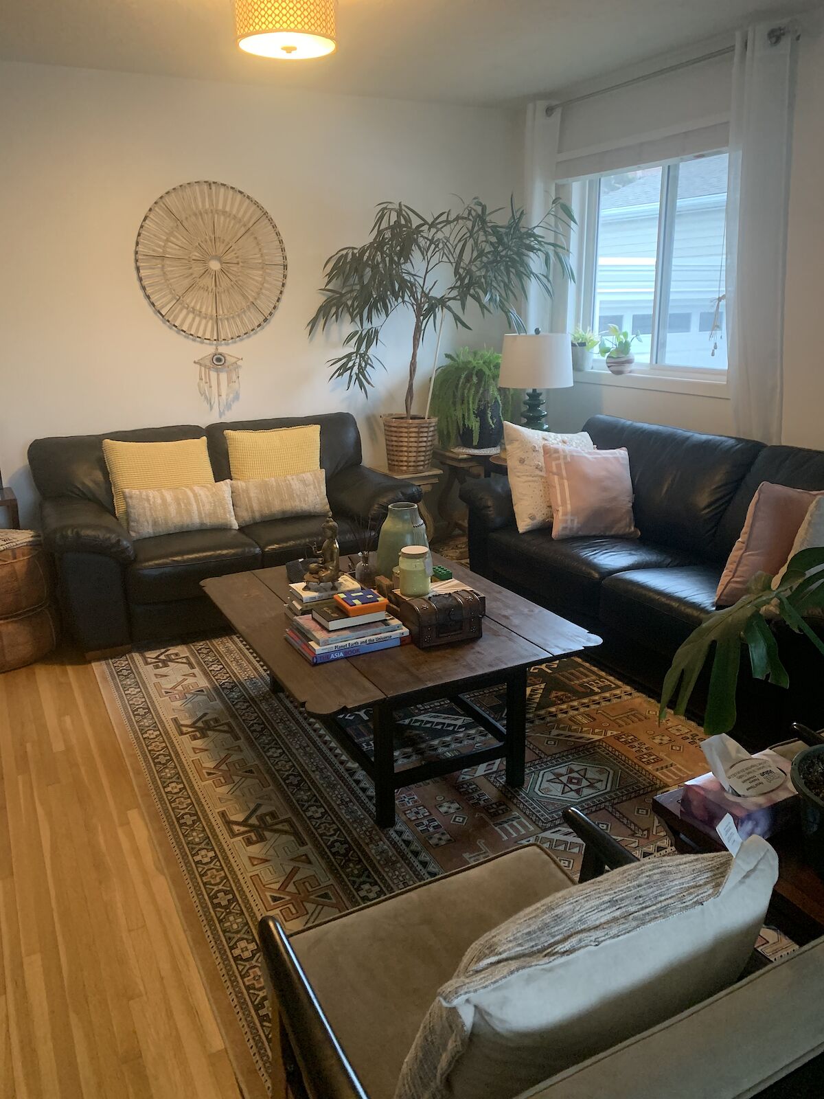 Calgary 2 bedrooms House for rent. Property photo: 144761-1