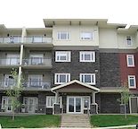 MODERN MILLRISE CONDO 2BED + 2BATH