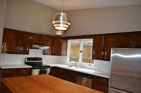 Utilities included!! Renovated 3 bedroom mainfloor in Ranchlands