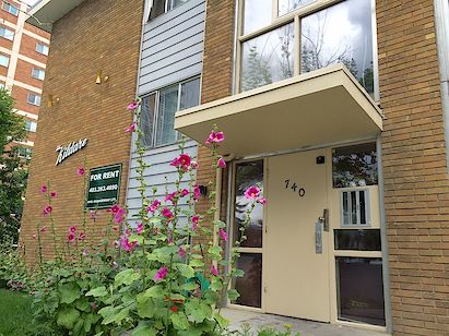 SMALL ONE BEDROOM IN THE BELTLINE, CLOSE TO 17th AVE & 8th STREET SW