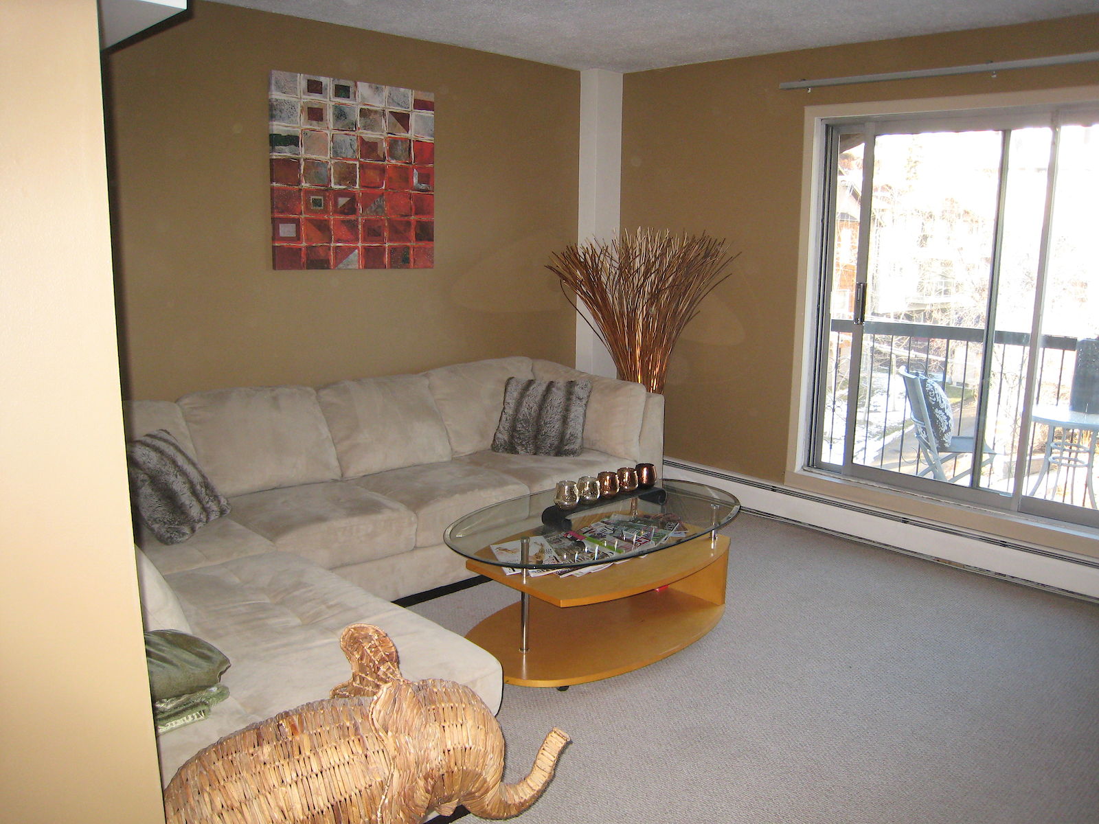 Calgary 2 bedrooms Apartment for rent. Property photo: 145667-1