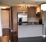 $1,550 + First Month Free | Mahogany Lake 1 Bed + Large Den – June Availability