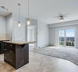 3 Bedroom park view top floor!