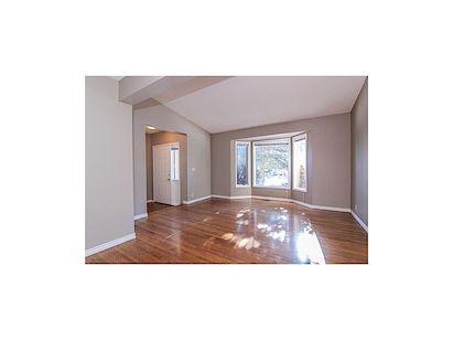 Calgary 5 bedrooms House for rent. Property photo: 147474-2