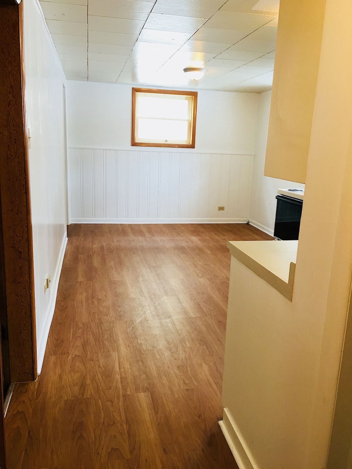 Calgary 2 bedrooms Basement for rent. Property photo: 148456-1