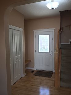 Calgary 3 bedrooms House for rent. Property photo: 148519-2