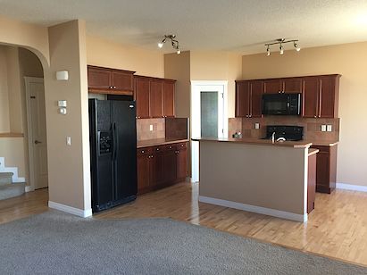 Calgary 3 bedrooms House for rent. Property photo: 148519-3
