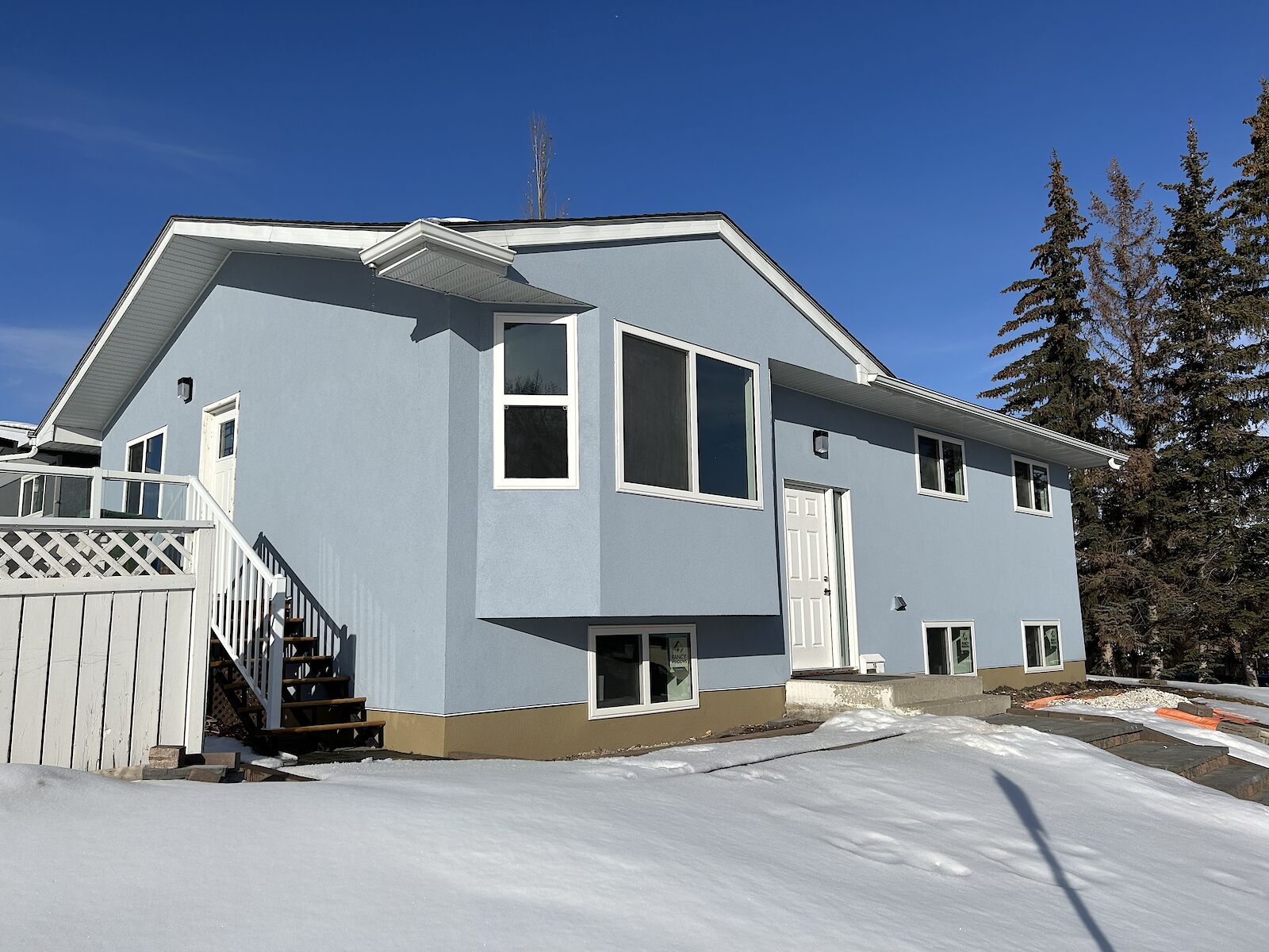 Calgary 4 bedrooms House for rent. Property photo: 148649-1