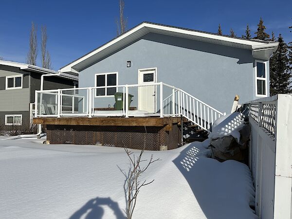 Calgary 4 bedrooms House for rent. Property photo: 148649-2
