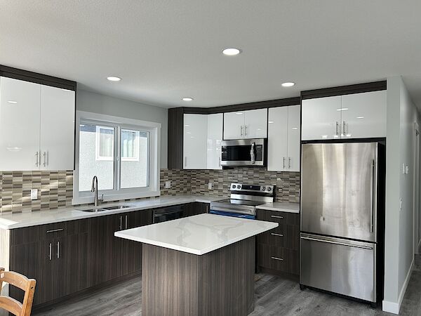 Calgary 4 bedrooms House for rent. Property photo: 148649-3
