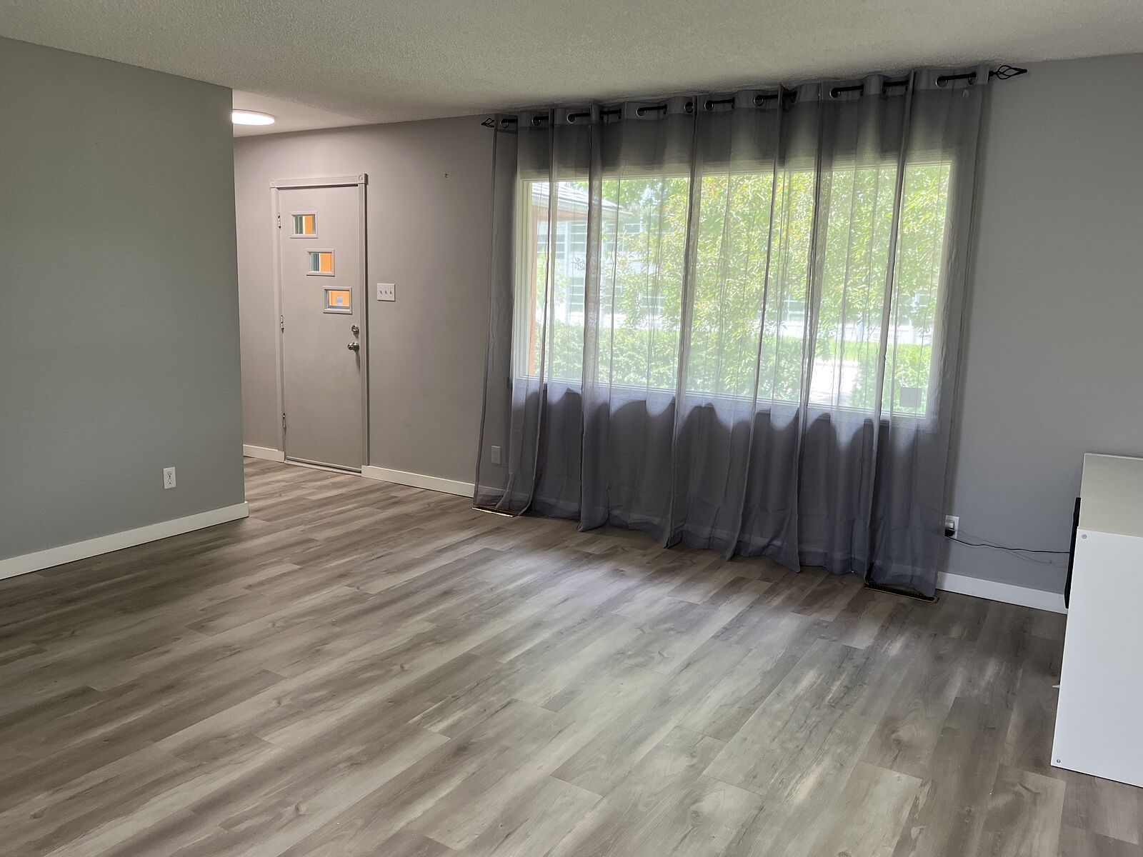 Calgary 3 bedrooms Main Floor for rent. Property photo: 149602-1