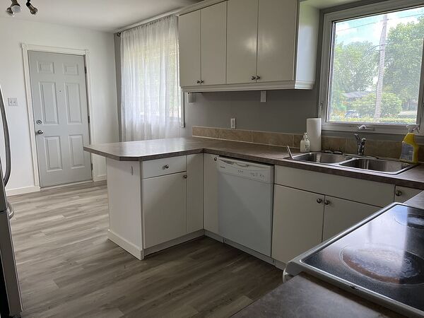 Calgary 3 bedrooms Main Floor for rent. Property photo: 149602-3