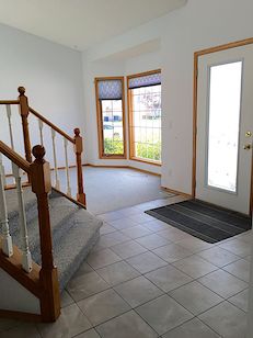Calgary 4 bedrooms House for rent. Property photo: 151288-3