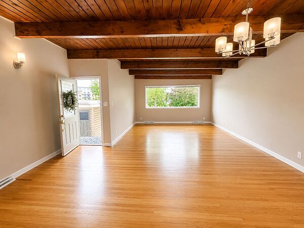 Calgary 4 + Den bedrooms House for rent. Property photo: 16020-3