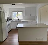3  BDR, 1.5 Bath, 2 Parking, Main Floor West Hillhurst