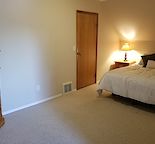 ATTN:  EXECUTIVES AND COMMUTERS!  Clean / Fully Furnished: ALL INCLUSIVE!.