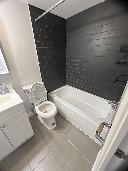 Calgary 1 bedroom Condo Unit for rent. Property photo: 19086-3