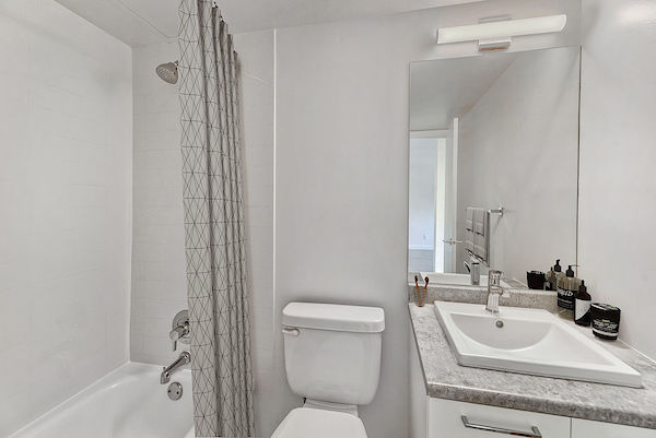 Calgary 2 bedrooms Apartment for rent. Property photo: 21997-2