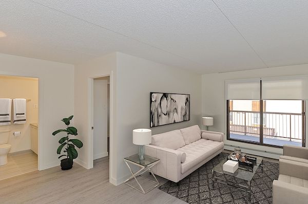 Calgary 2 bedrooms Apartment for rent. Property photo: 22012-2