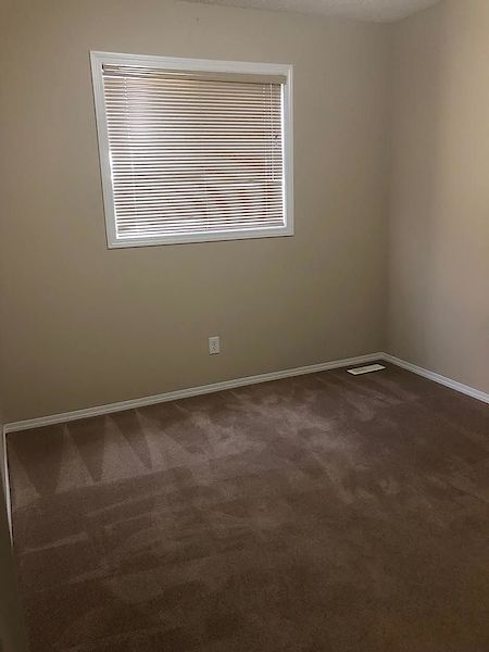 Calgary 3 bedrooms House for rent. Property photo: 22325-2