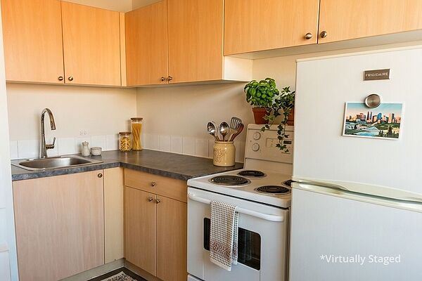 Calgary bachelor bedrooms Apartment for rent. Property photo: 2243-2
