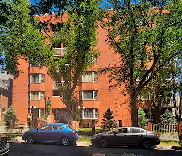Calgary studio Apartment for rent. Property photo: 22940-2