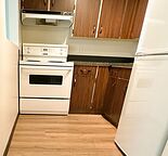 Bachelor, Large 500sf Unit,  *PRIME BELTLINE LOCATION