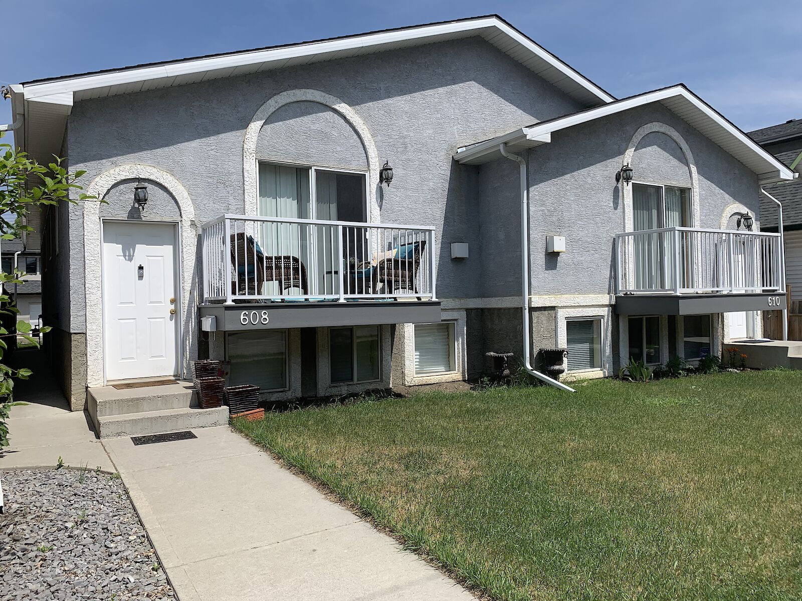 Calgary 3 bedrooms Duplex for rent. Property photo: 2446-1