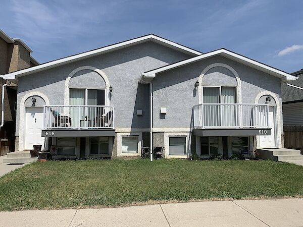 Calgary 3 bedrooms Duplex for rent. Property photo: 2446-2